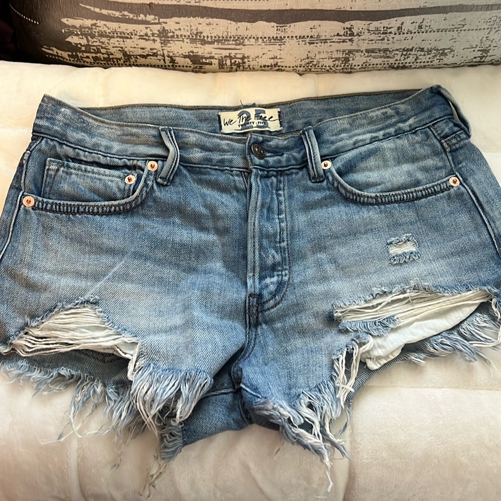 Free people Frayed jean short Sz 25